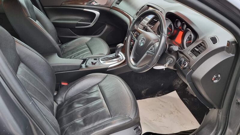VAUXHALL INSIGNIA