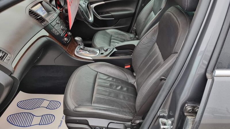 VAUXHALL INSIGNIA
