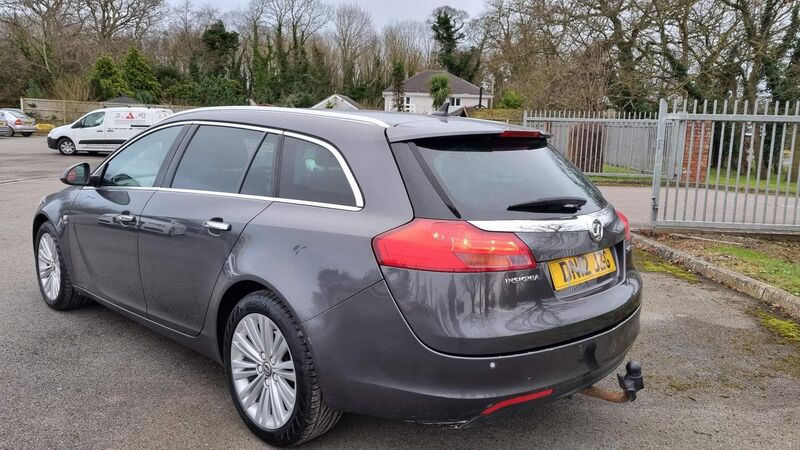 VAUXHALL INSIGNIA