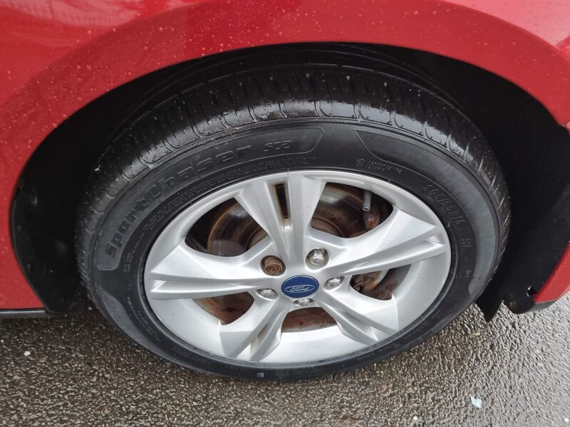 FORD FOCUS