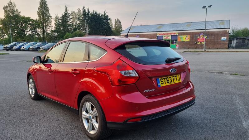 FORD FOCUS