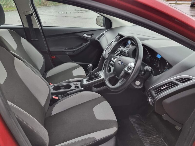 FORD FOCUS