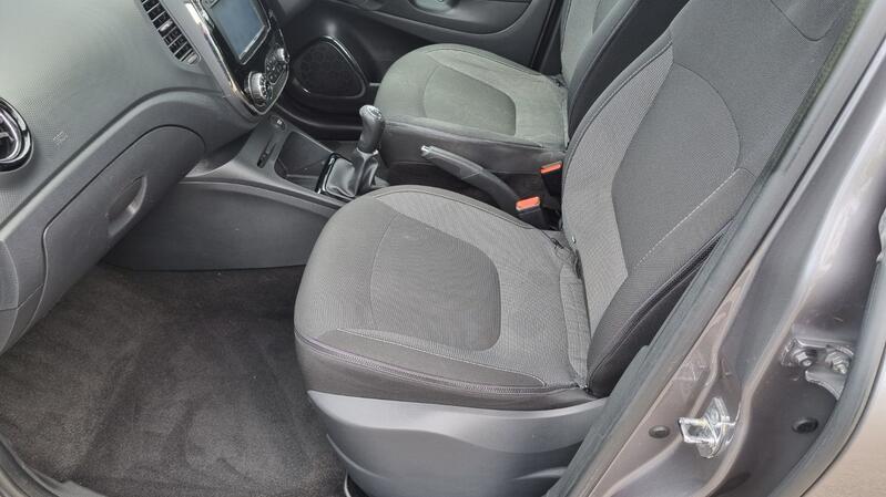 RENAULT CAPTUR