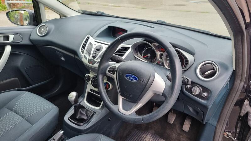 FORD FIESTA