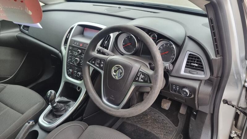 VAUXHALL ASTRA