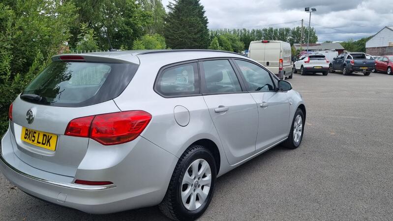 VAUXHALL ASTRA
