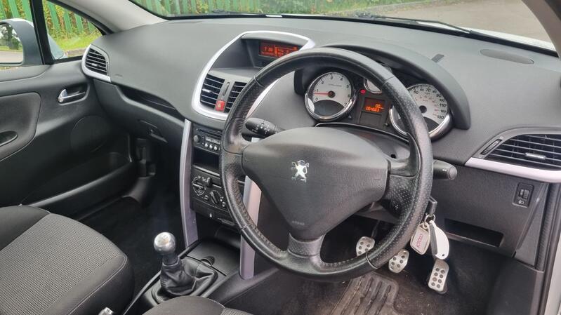 PEUGEOT 207 CC