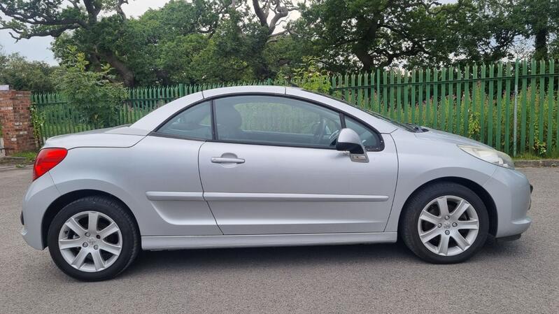 PEUGEOT 207 CC
