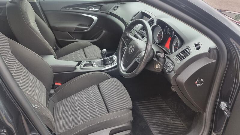 VAUXHALL INSIGNIA