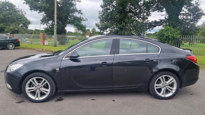 VAUXHALL INSIGNIA