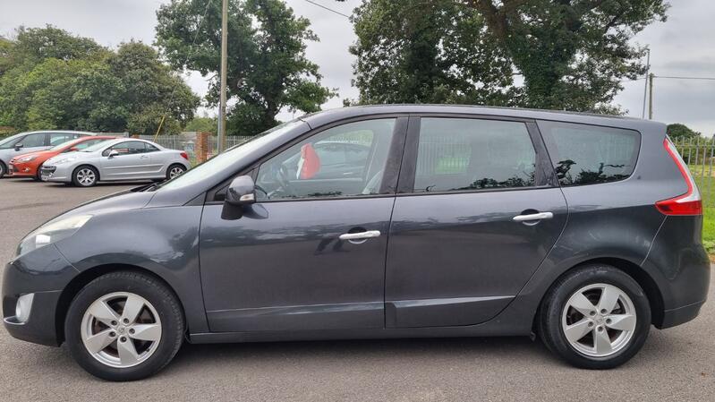 RENAULT GRAND SCENIC