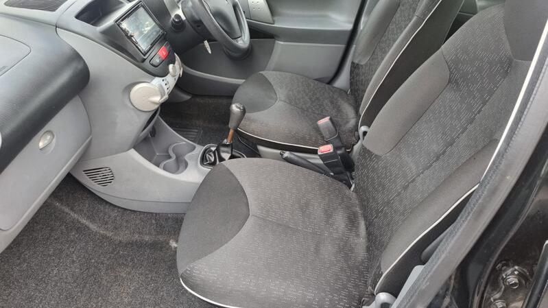 PEUGEOT 107