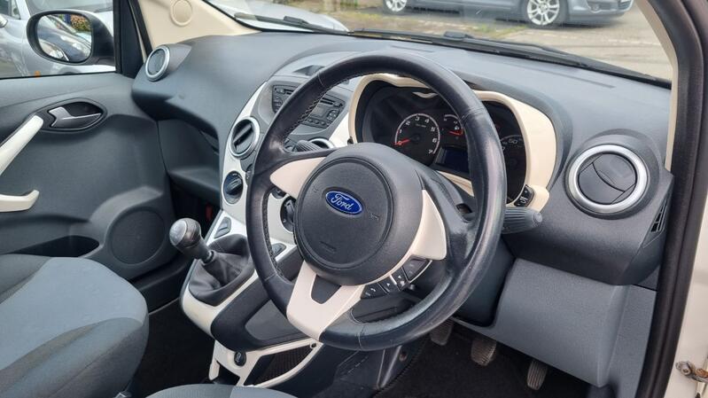 FORD KA