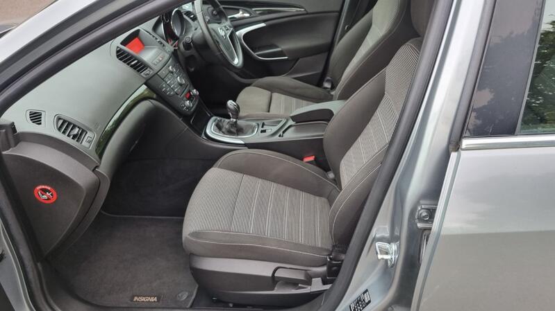 VAUXHALL INSIGNIA