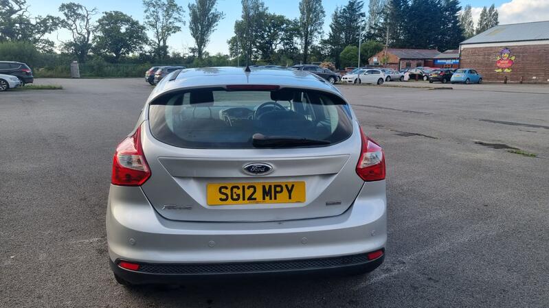 FORD FOCUS