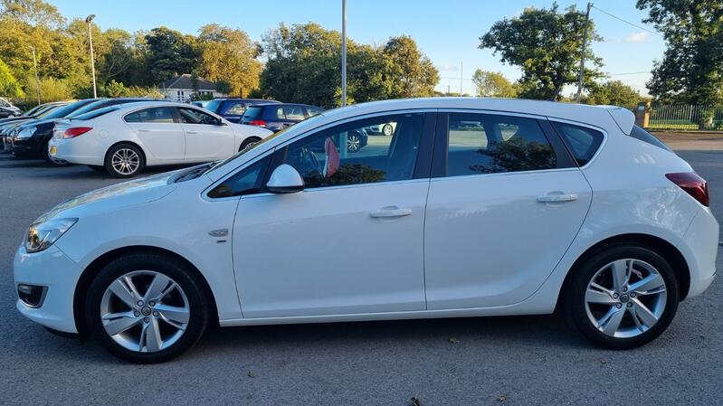 VAUXHALL ASTRA