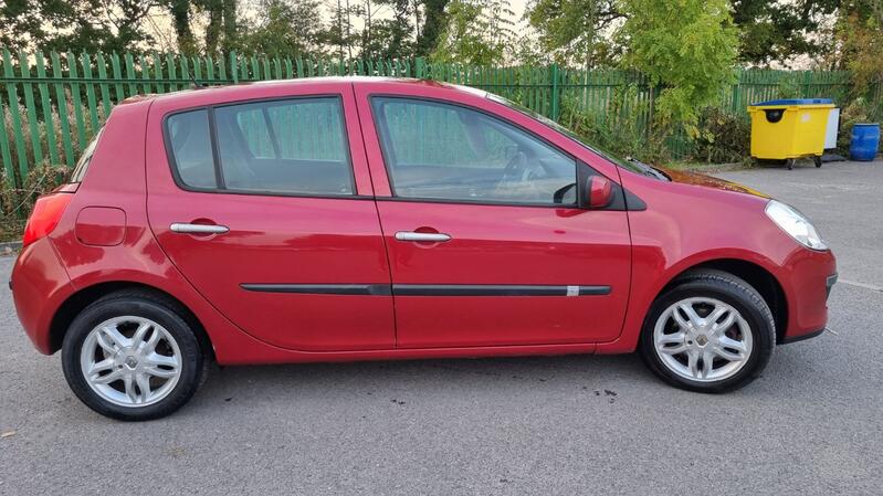 RENAULT CLIO