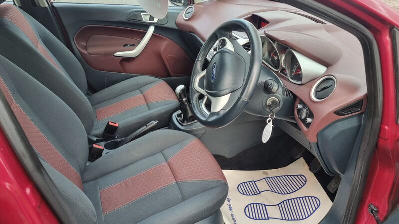 FORD FIESTA