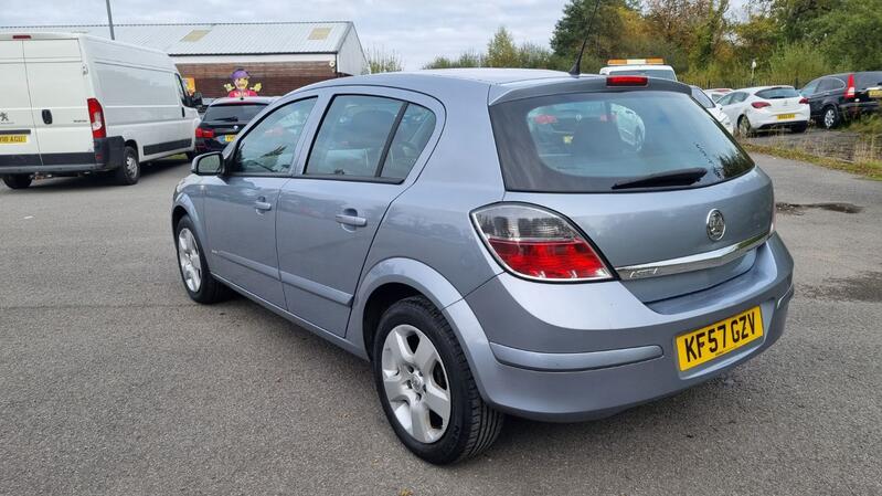 VAUXHALL ASTRA