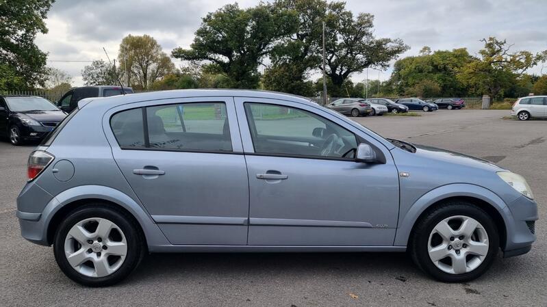 VAUXHALL ASTRA