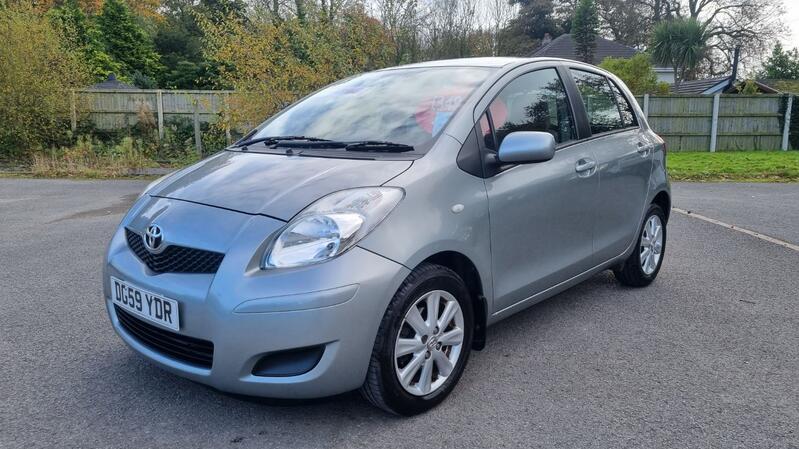 TOYOTA YARIS