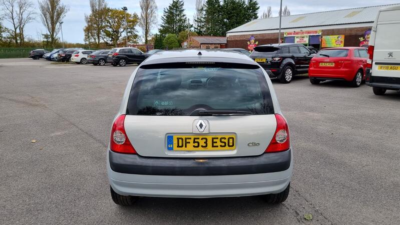 RENAULT CLIO