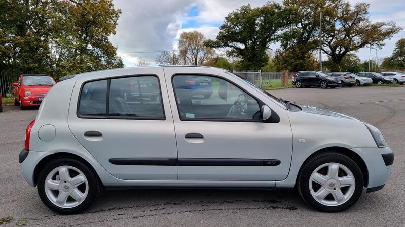 RENAULT CLIO