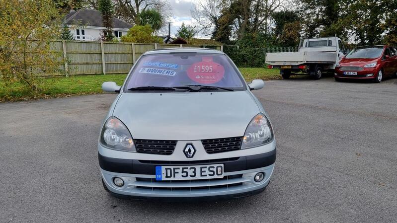 RENAULT CLIO