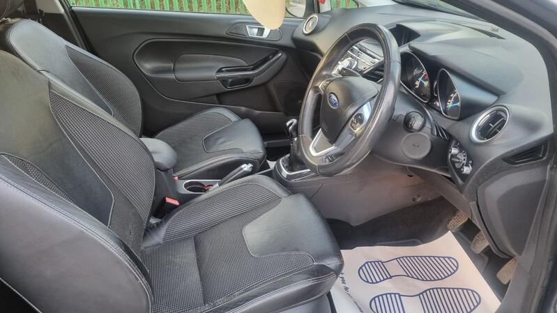 FORD FIESTA