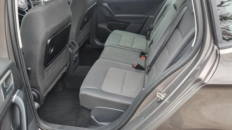 VOLKSWAGEN GOLF SV
