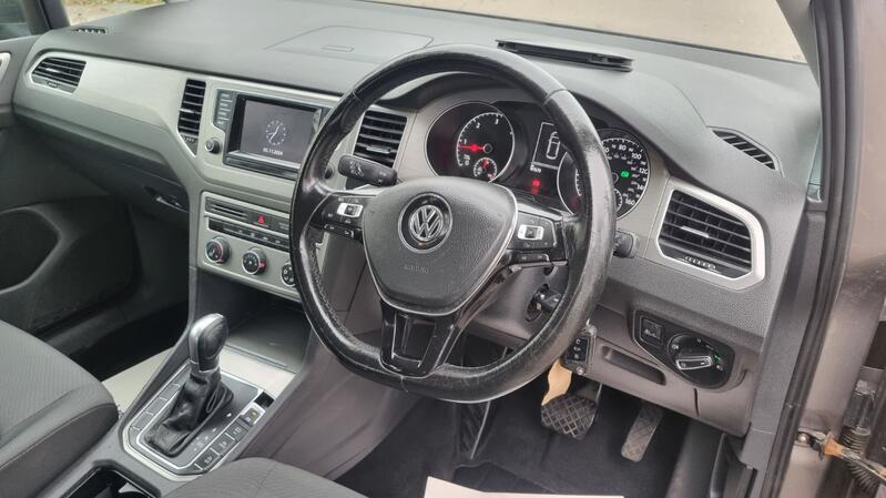VOLKSWAGEN GOLF SV