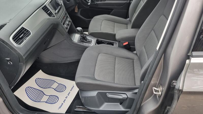 VOLKSWAGEN GOLF SV