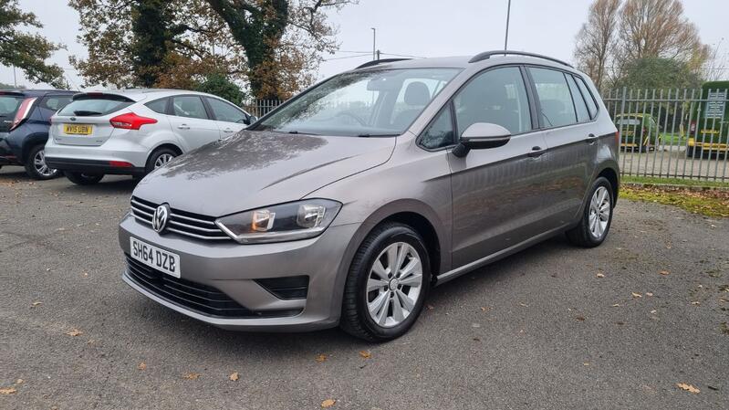 VOLKSWAGEN GOLF SV
