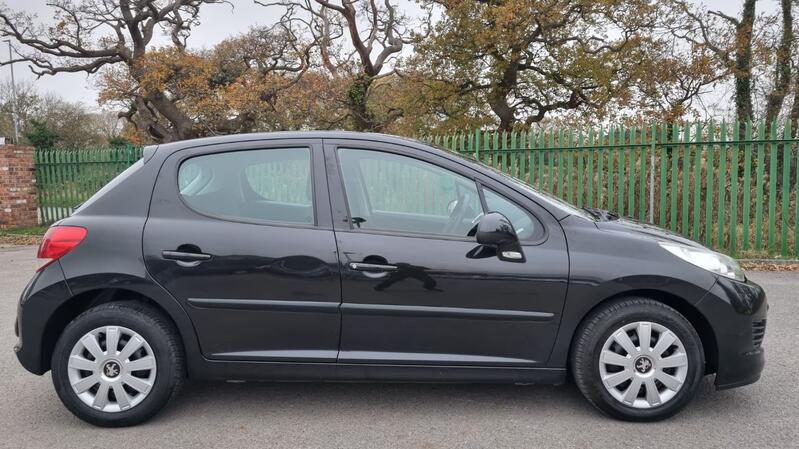 PEUGEOT 207