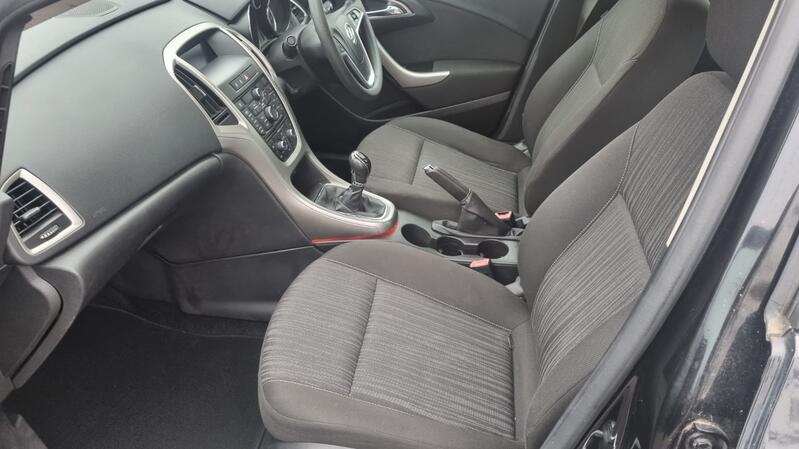 VAUXHALL ASTRA