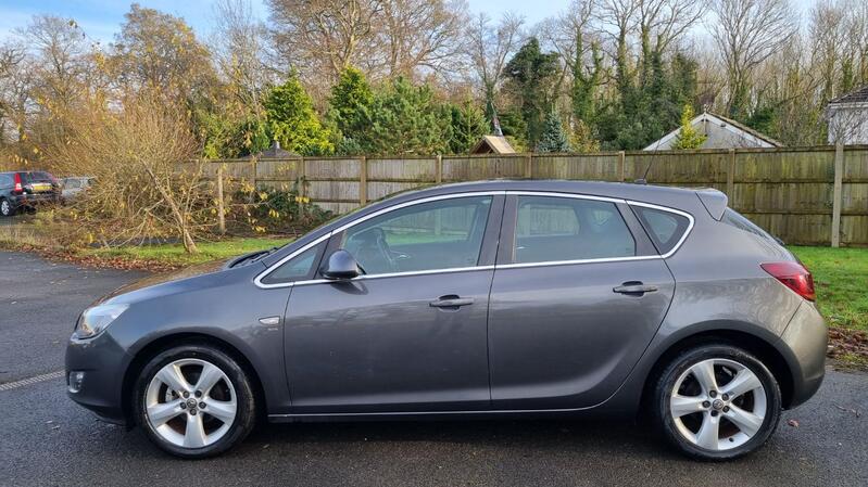 VAUXHALL ASTRA