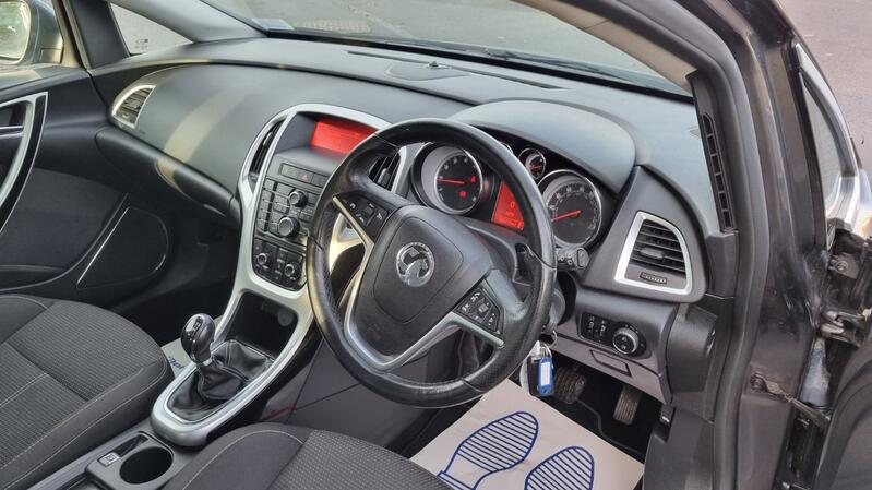 VAUXHALL ASTRA