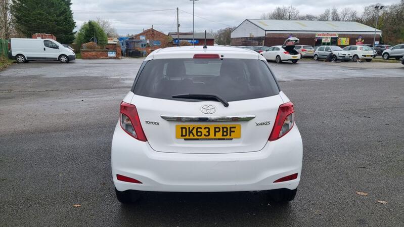 TOYOTA YARIS