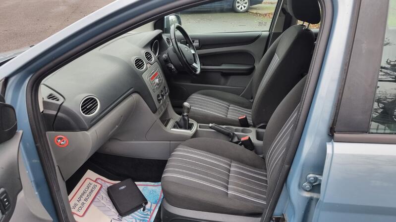 FORD FOCUS
