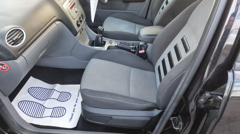 FORD FOCUS