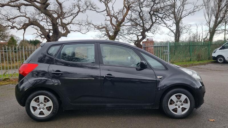 KIA VENGA