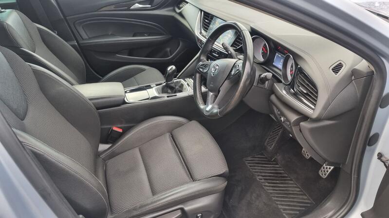 VAUXHALL INSIGNIA