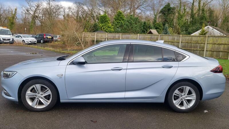 VAUXHALL INSIGNIA