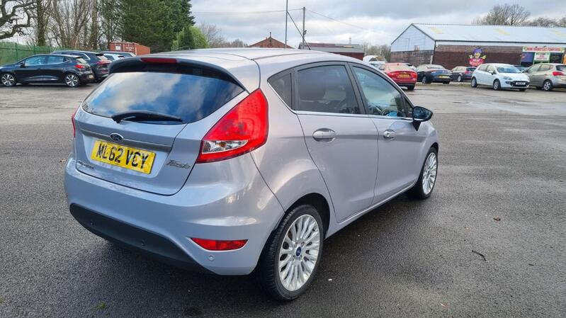 FORD FIESTA