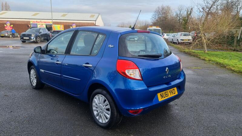 RENAULT CLIO