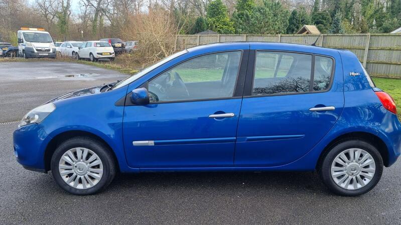 RENAULT CLIO