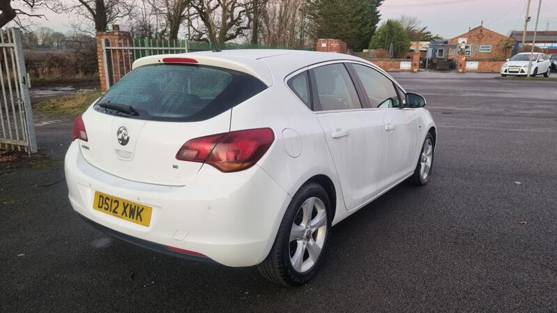 VAUXHALL ASTRA