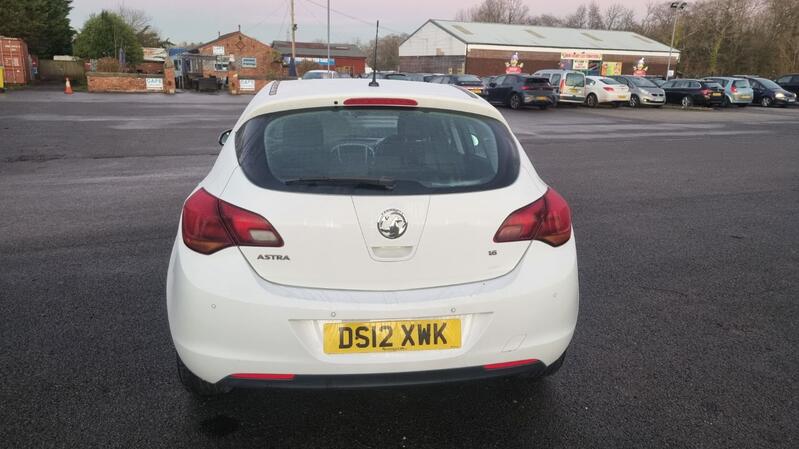 VAUXHALL ASTRA