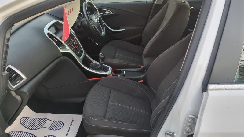 VAUXHALL ASTRA