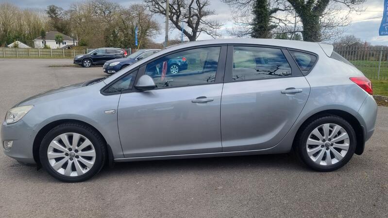 VAUXHALL ASTRA